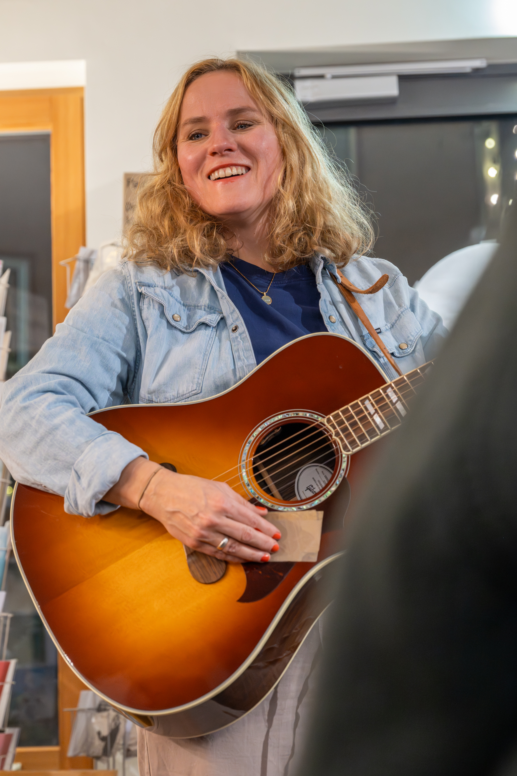  Sarah Brendel in Cafe West