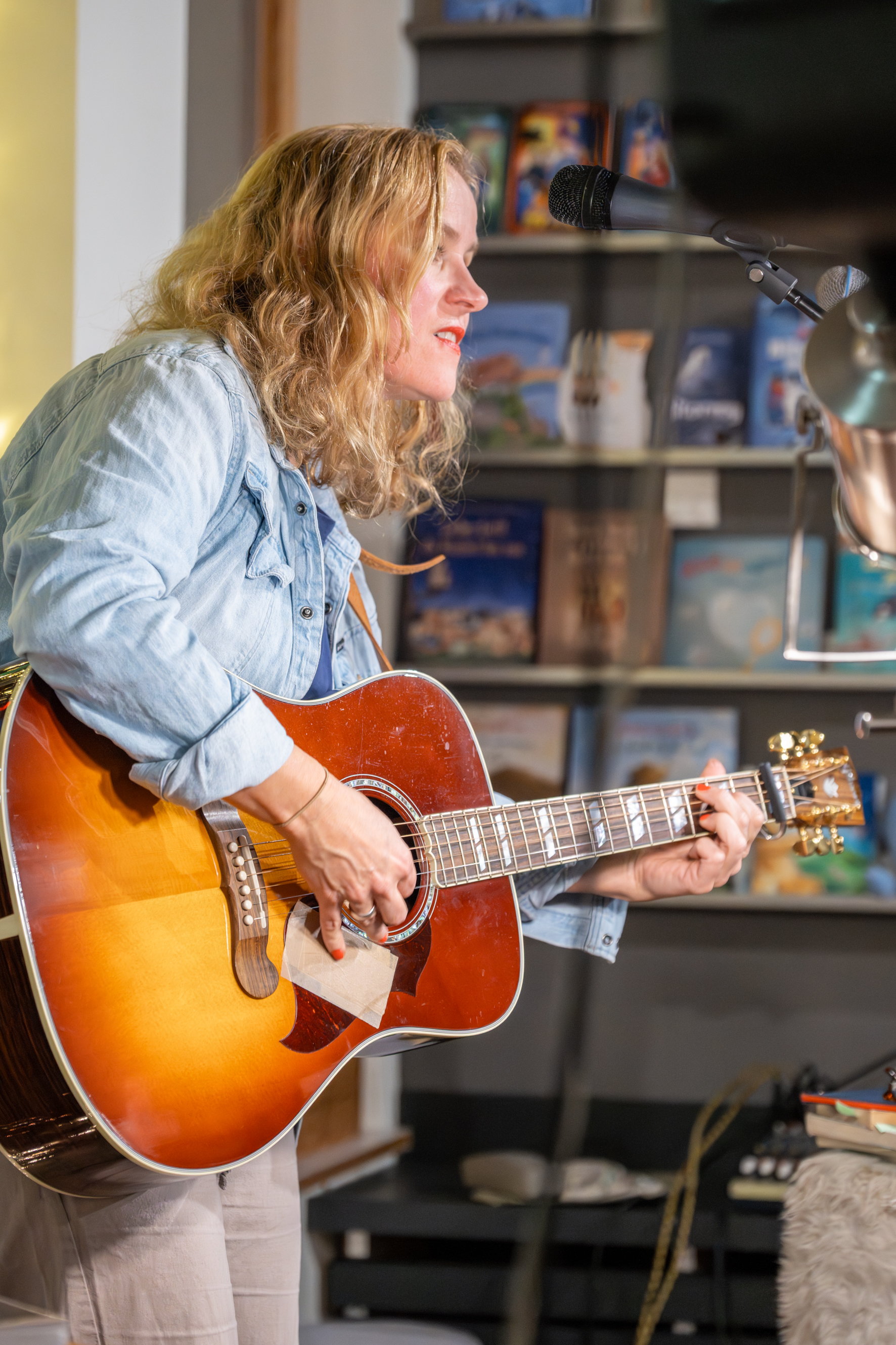  Sarah Brendel in Cafe West