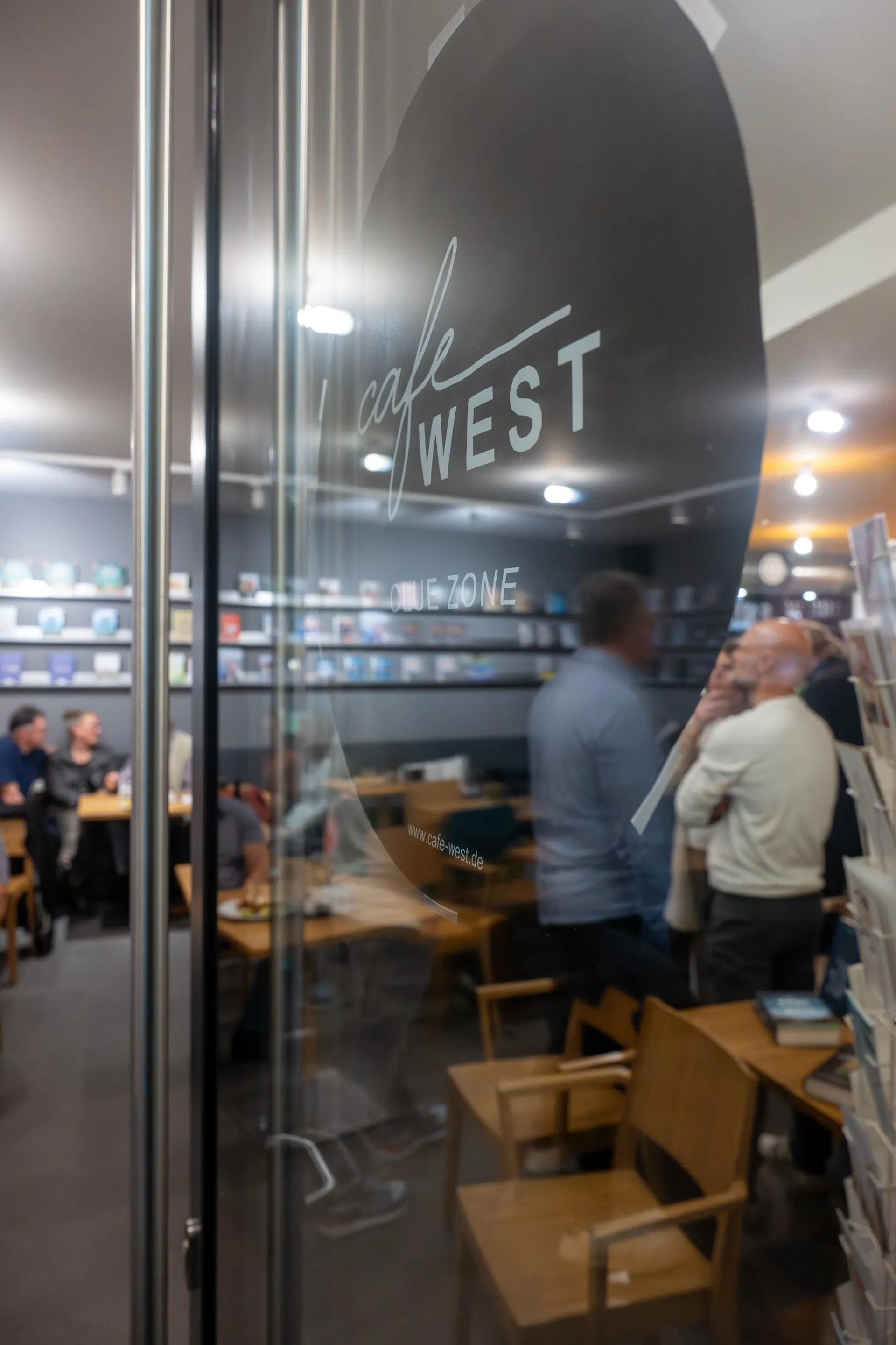 Helmut Seidel & Andreas Bauer  mit Ihrem Buch "Erfolg macht glücklich?" im Café WEST